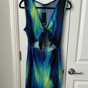 multicolored sleeveless dress.
